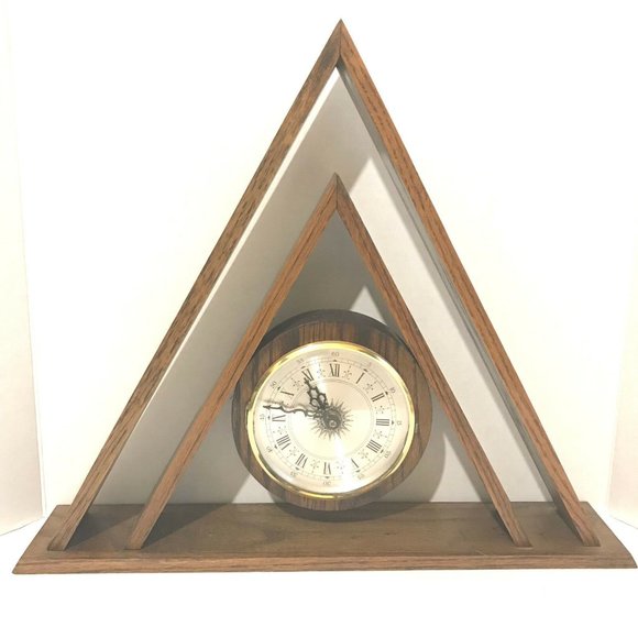 Vintage Quality Heirloom Triangular Clock Wooden - Picture 1 of 8
